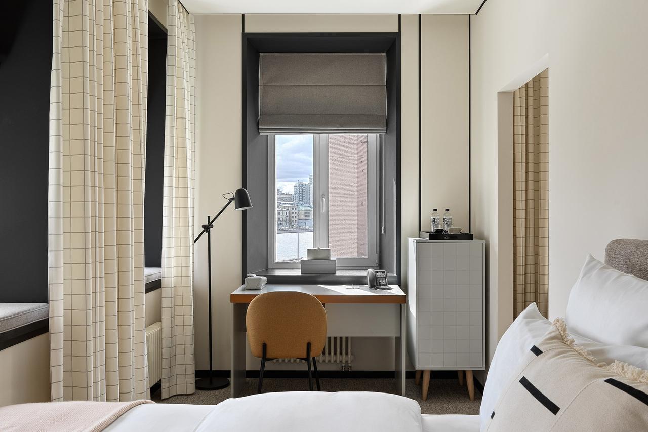 Москвичей пригласили провести уикенд в Санкт-Петербурге