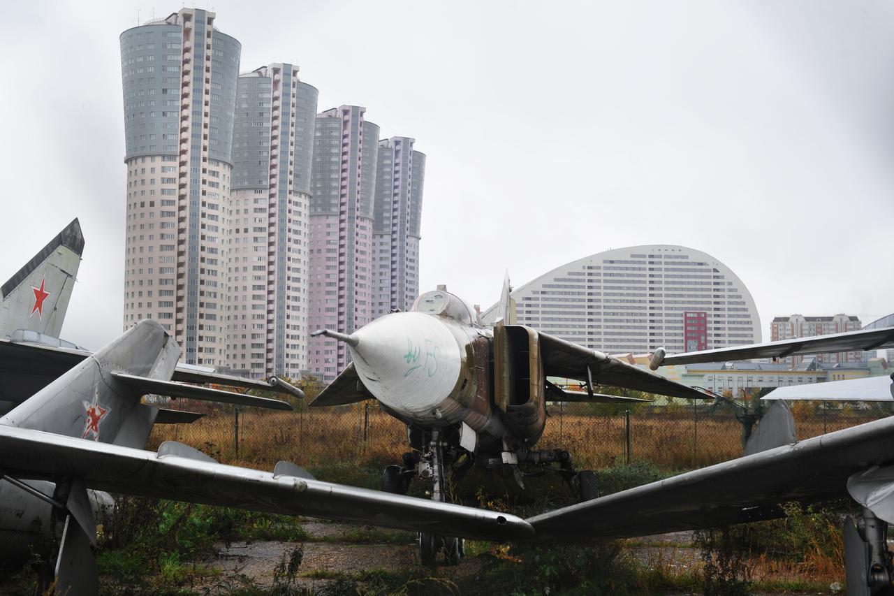 Названа причина превращения столичного военного аэродрома в жилой комплекс