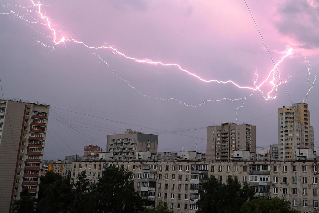 «Желтый» уровень погодной опасности объявили в Москве