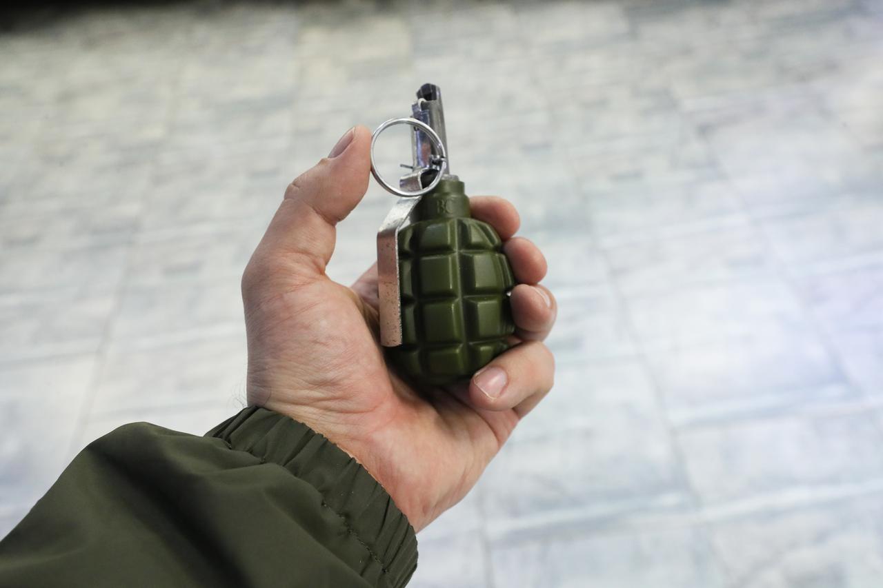 Рыбаки выловили боевую гранату из Москвы-реки