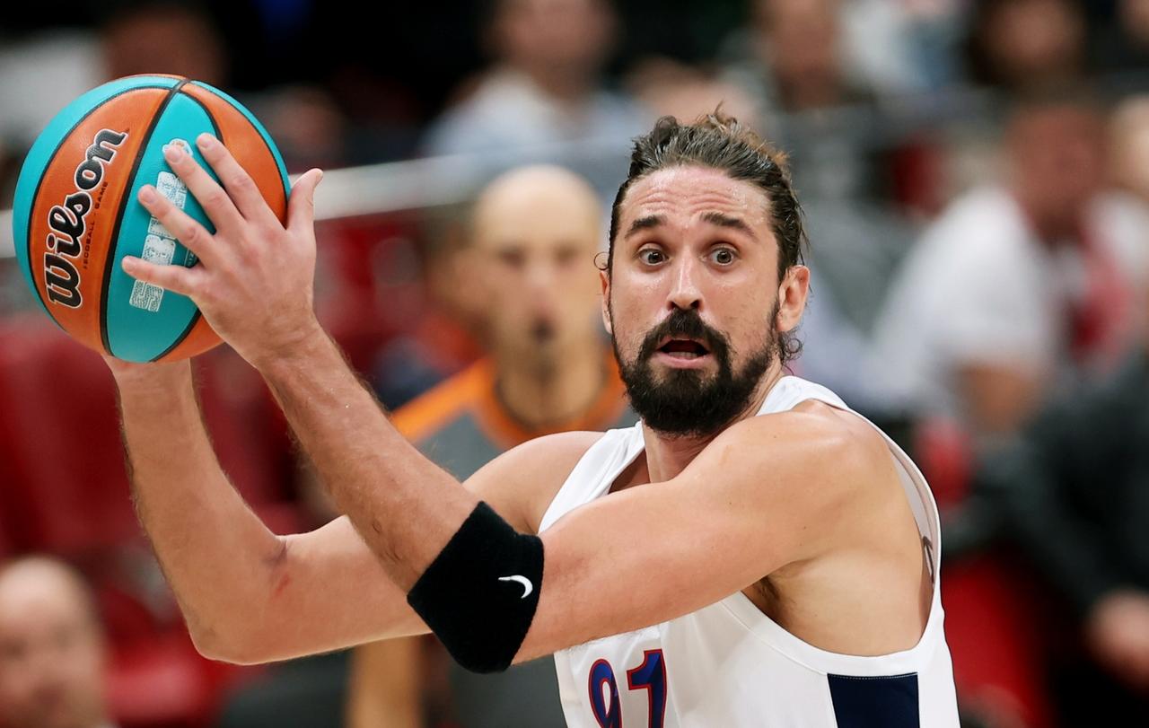 Опубликовано видео нападения на баскетболиста ЦСКА в Москве