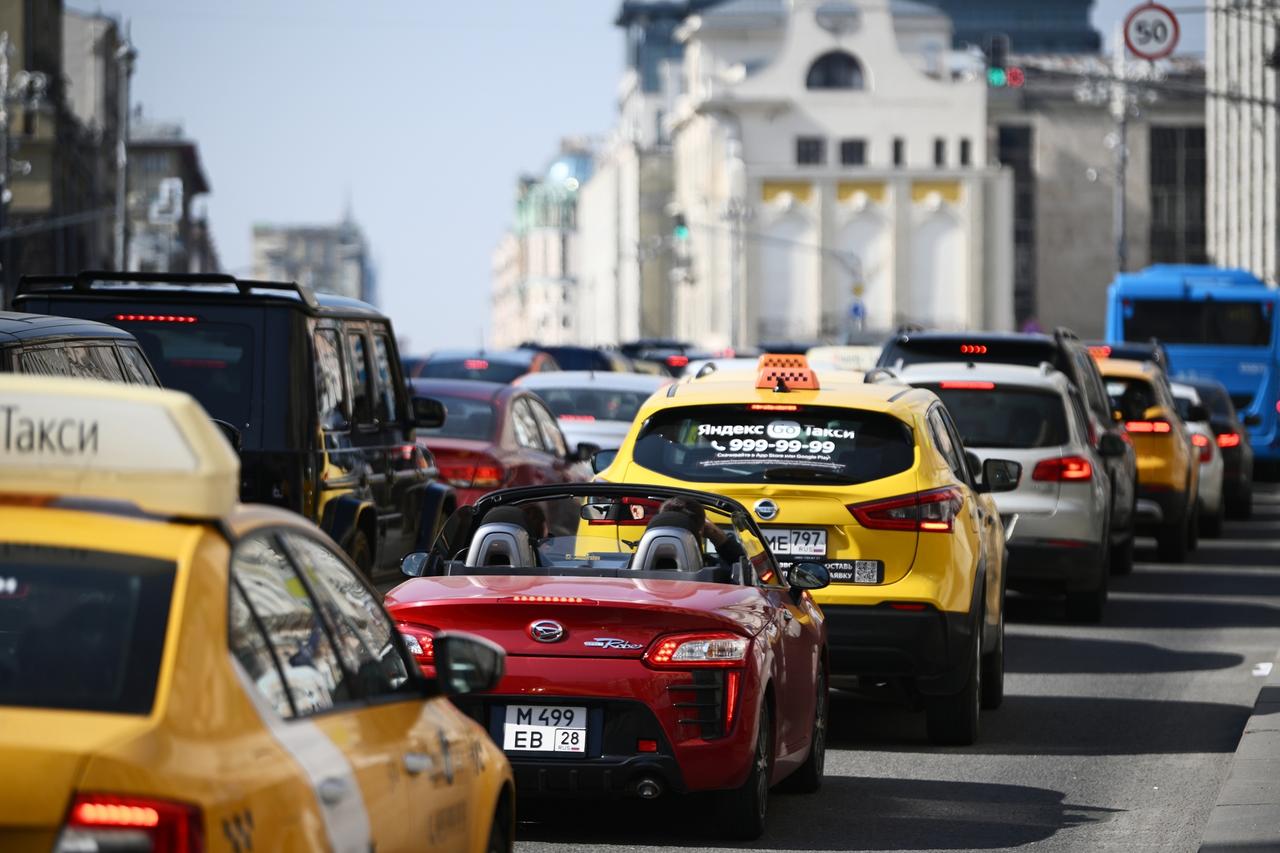 Москвичей предупредили о восьмибалльных пробках