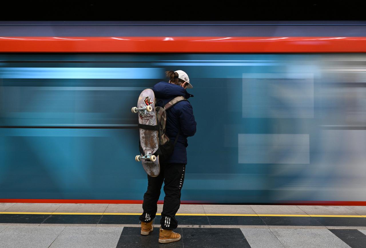 На Кольцевой линии московского метро произошел сбой движения поездов