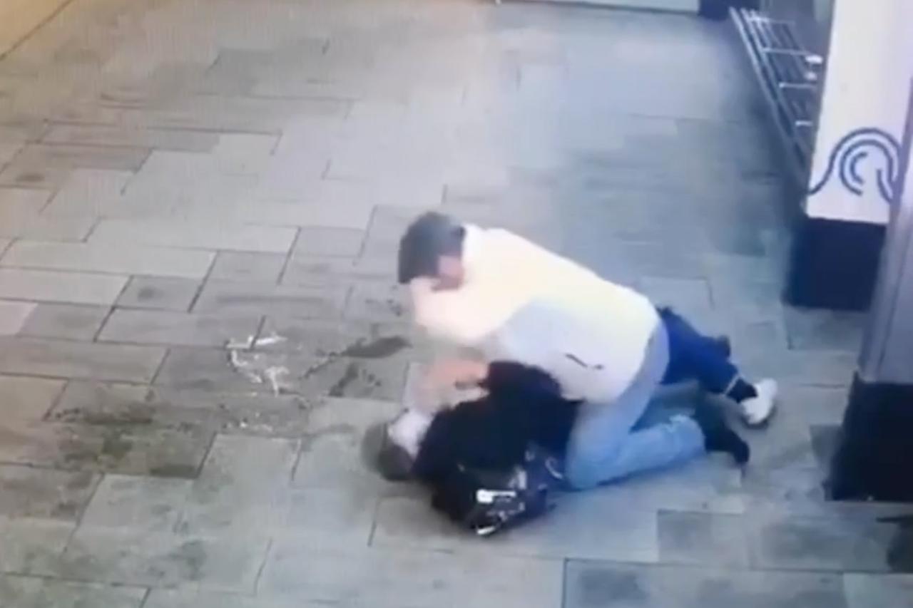 Избиение и ранение москвича убийцей с ножом попало на видео