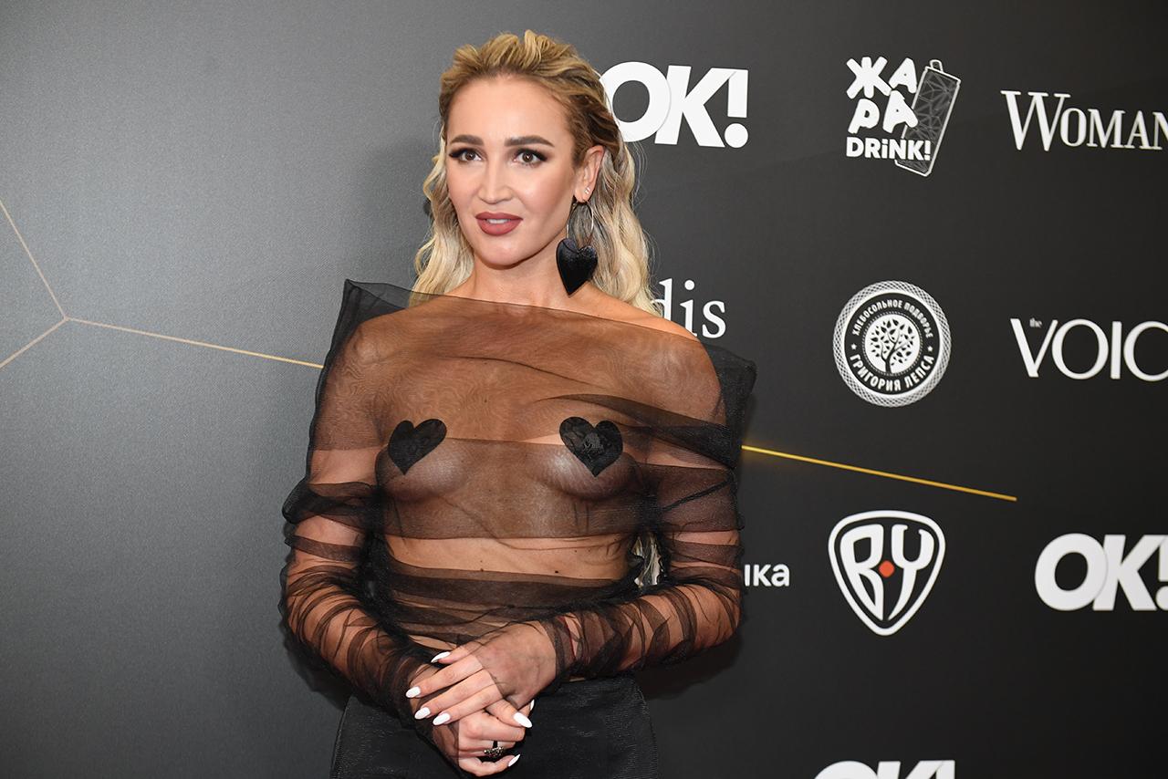 Бузову в новом образе сравнили с героиней немецких фильмов для взрослых