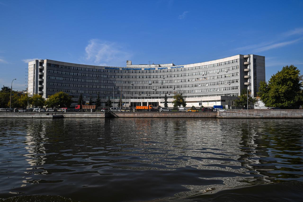 Беспилотник обнаружили на территории вуза в центре Москвы