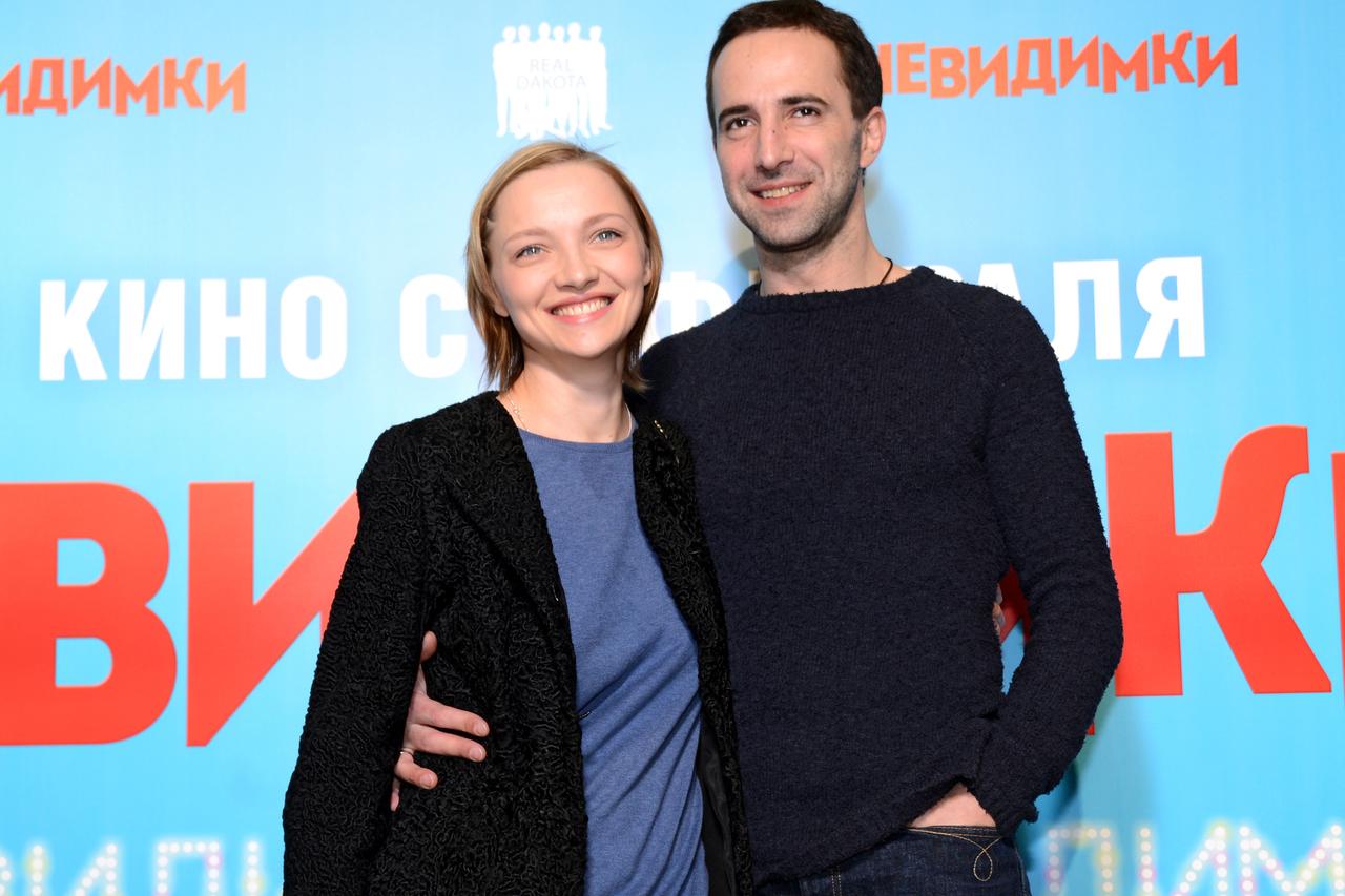 Актер из «Не родись красивой» признался в нехватке секса с женой