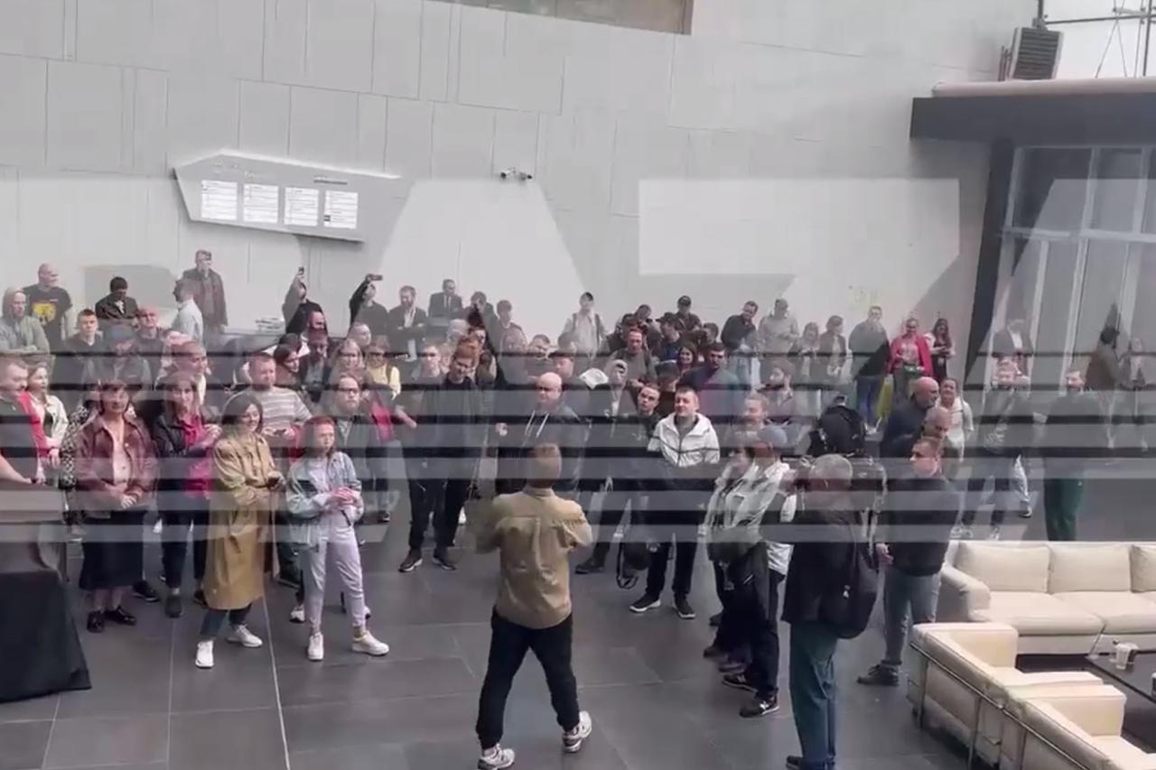 Акция протеста продавцов у офиса Wildberries в Москве попала на видео