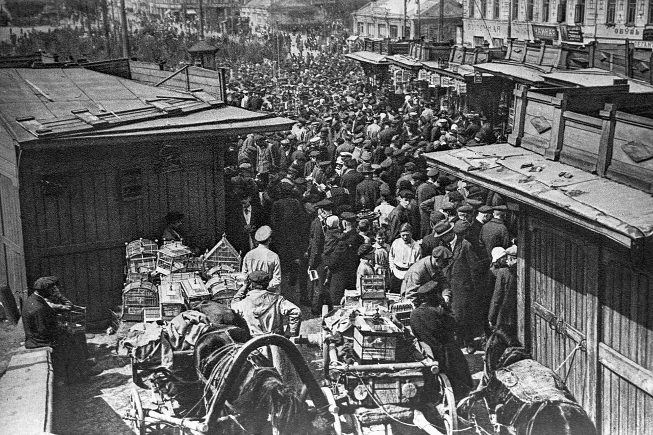 Москва, 1928 год. Сухаревский рынок (Колхозная площадь).