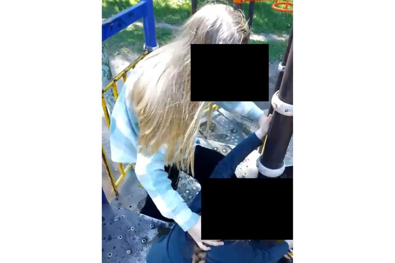 В Подмосковье школьники сняли издевательства над сверстницей на видео