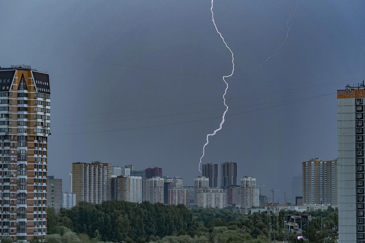 МЧС экстренно предупредило москвичей об опасности