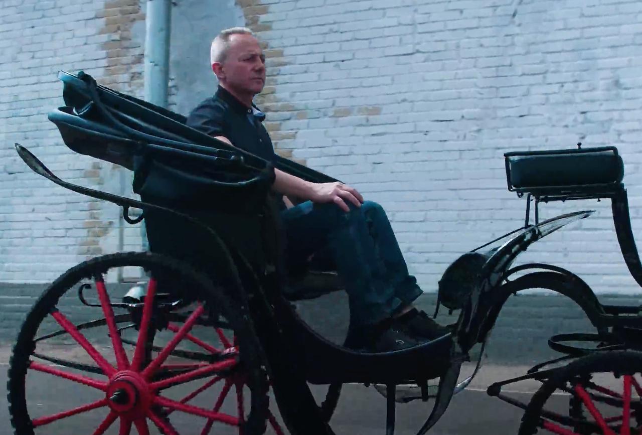 Старейший отреставрированный двухместный фаэтон в Москве попал на видео