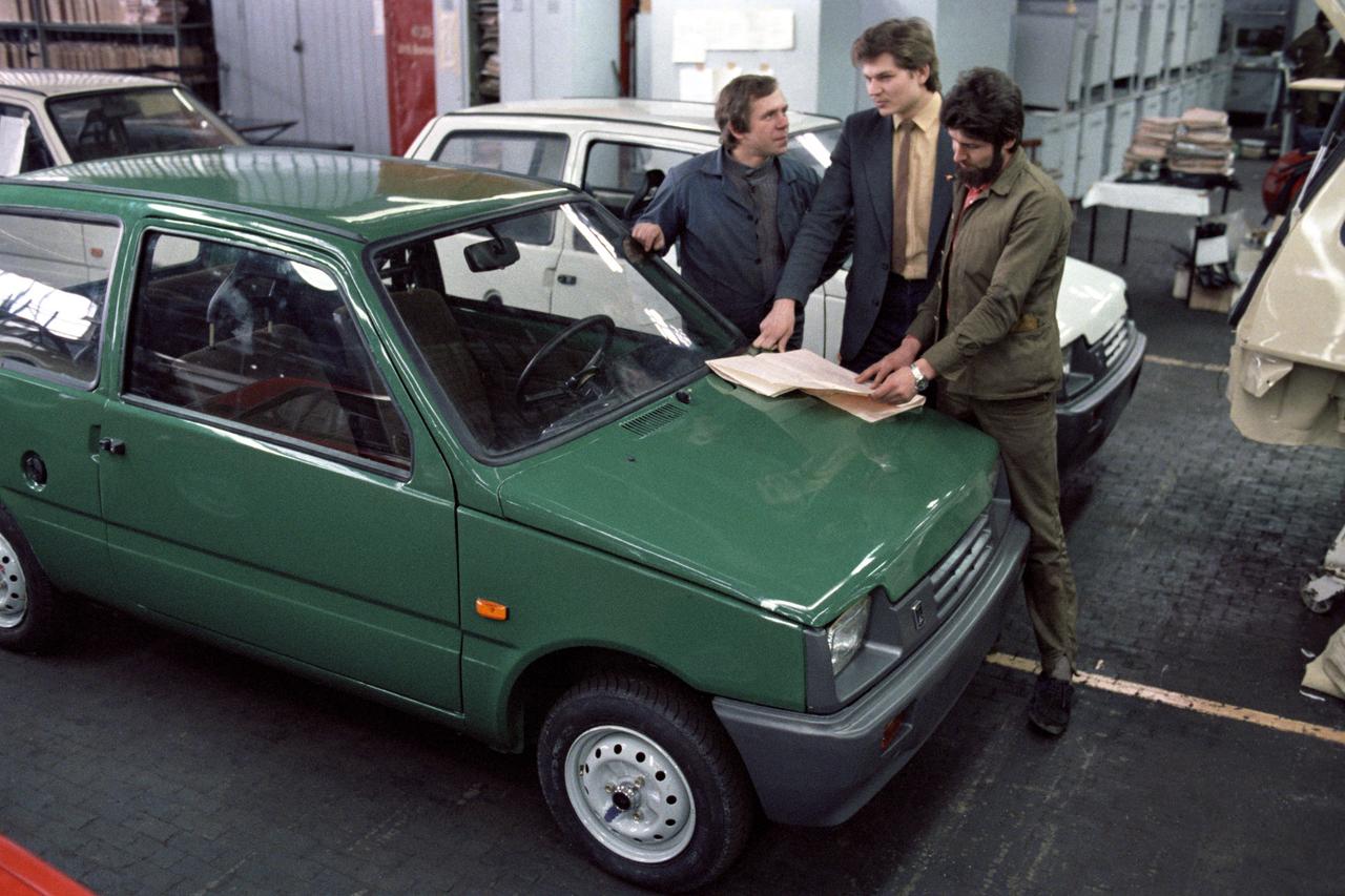 Стало известно о судьбе автомобильных марок «Волга» и «Ока»