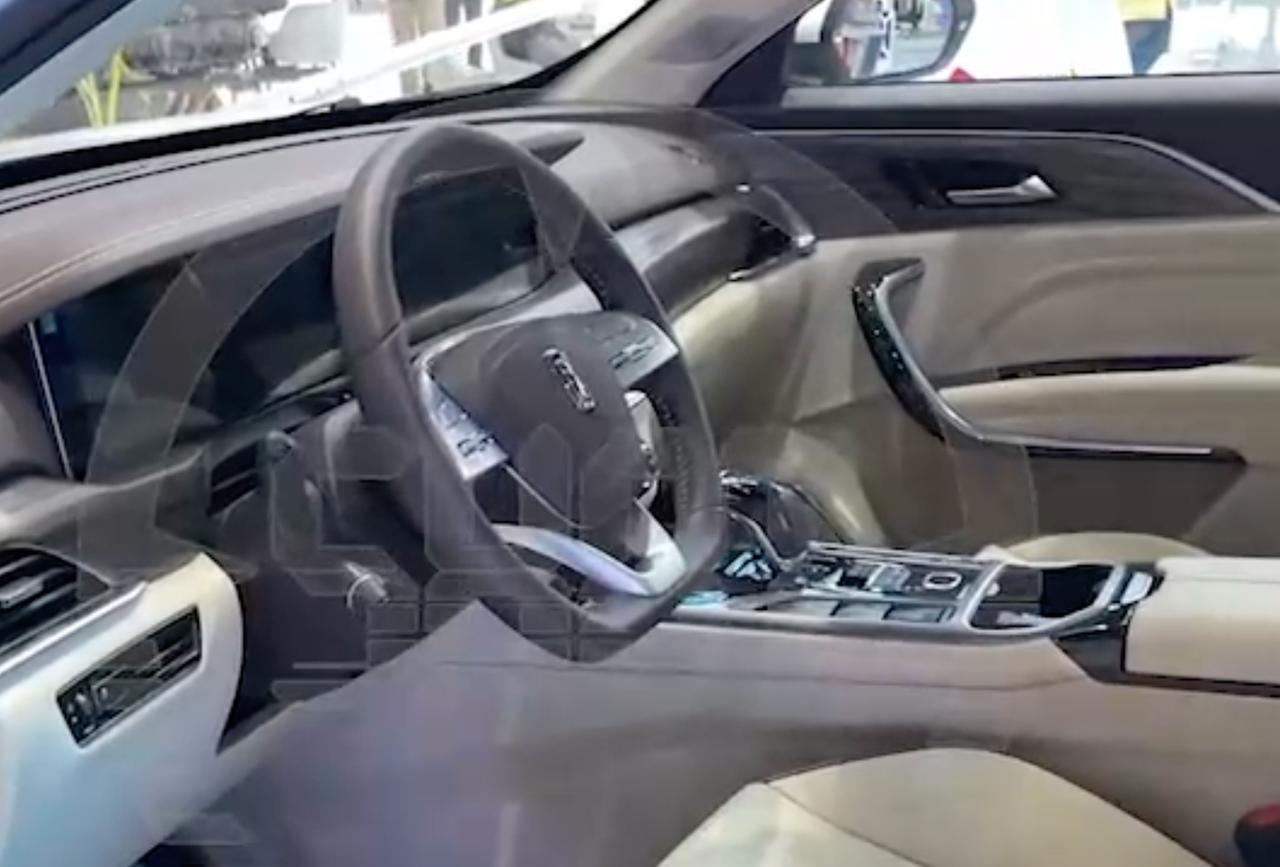 Опубликовано видео новой модели Lada X-Cross 5