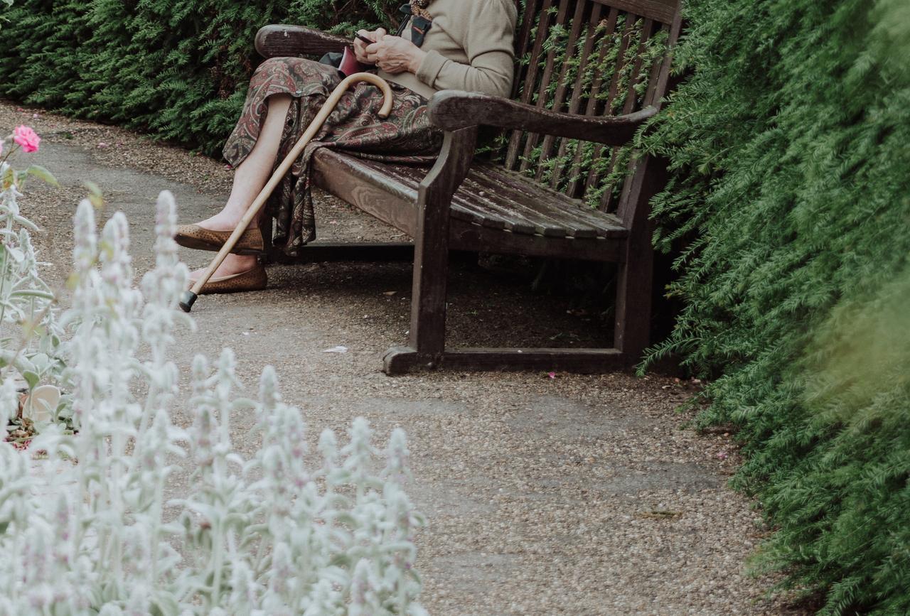 Мошенники в два захода обокрали столичную пенсионерку на два миллиона рублей