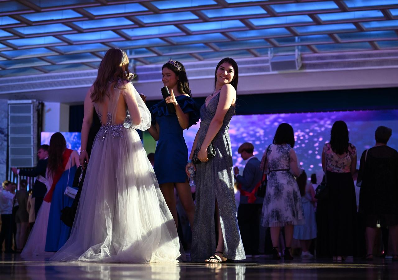 Всероссийский школьный выпускной бал в Кремле отменили