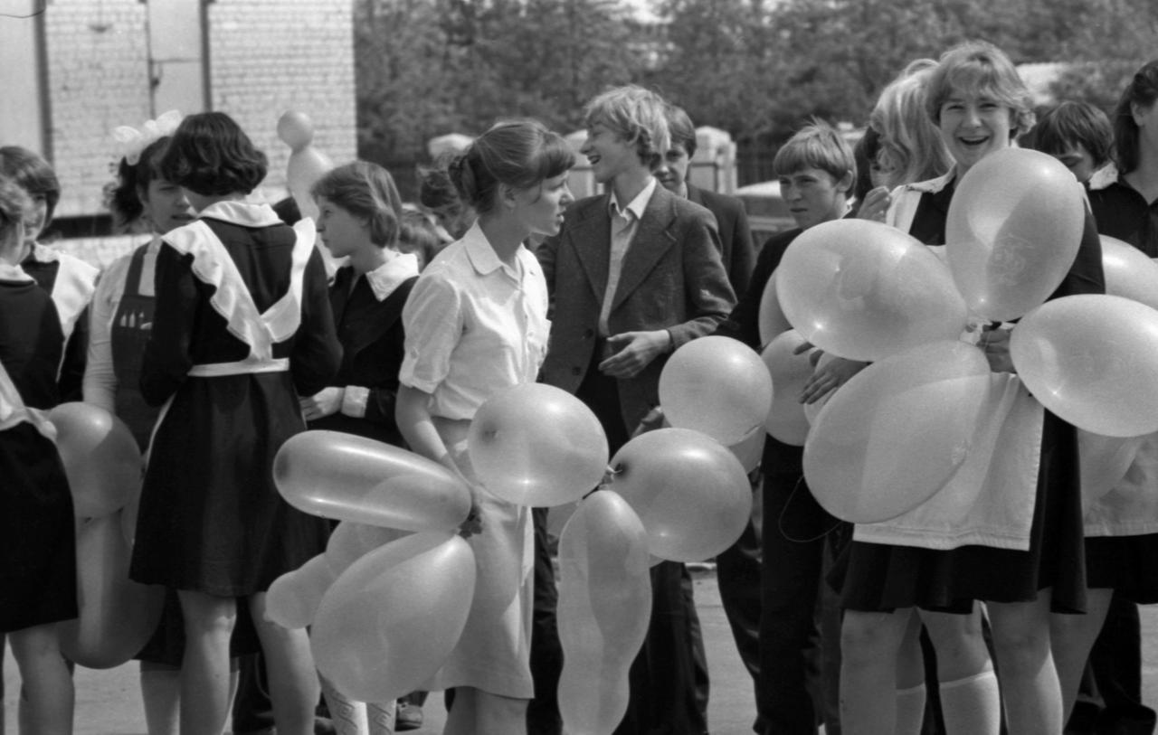 Москвичи назвали отличия советских выпускников от современных