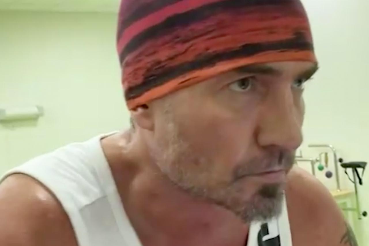 Роман Костомаров впервые показал тренировку в протезах