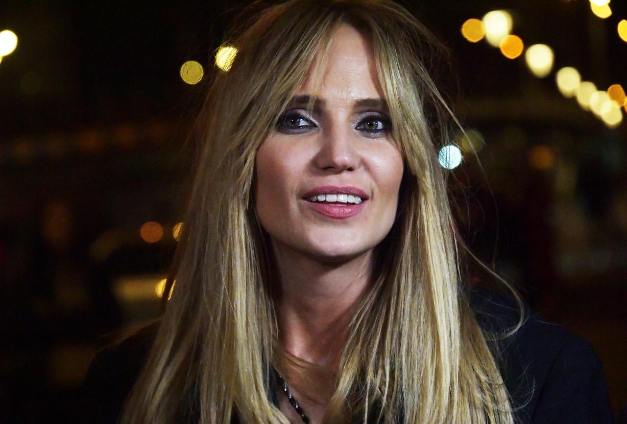 Глюкоза в обтягивающем платье восхитила пользователей сети