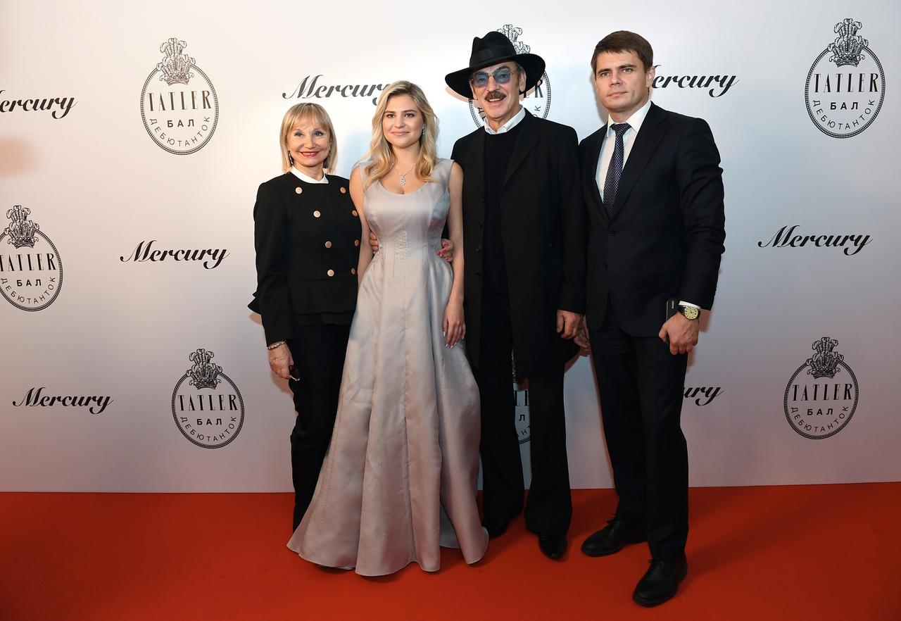 Михаил Боярский поделился подробностями отношений с женой и дочерью