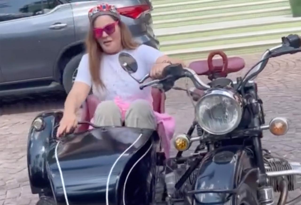 61-летняя Екатерина Андреева прокатилась на мотоцикле