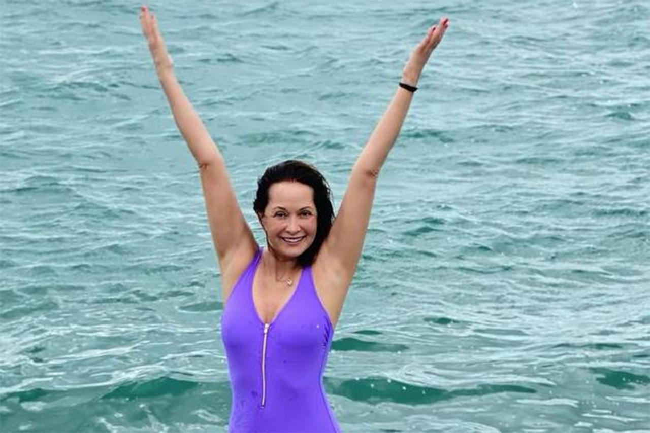 55-летняя Ольга Кабо показала фигуру в купальнике