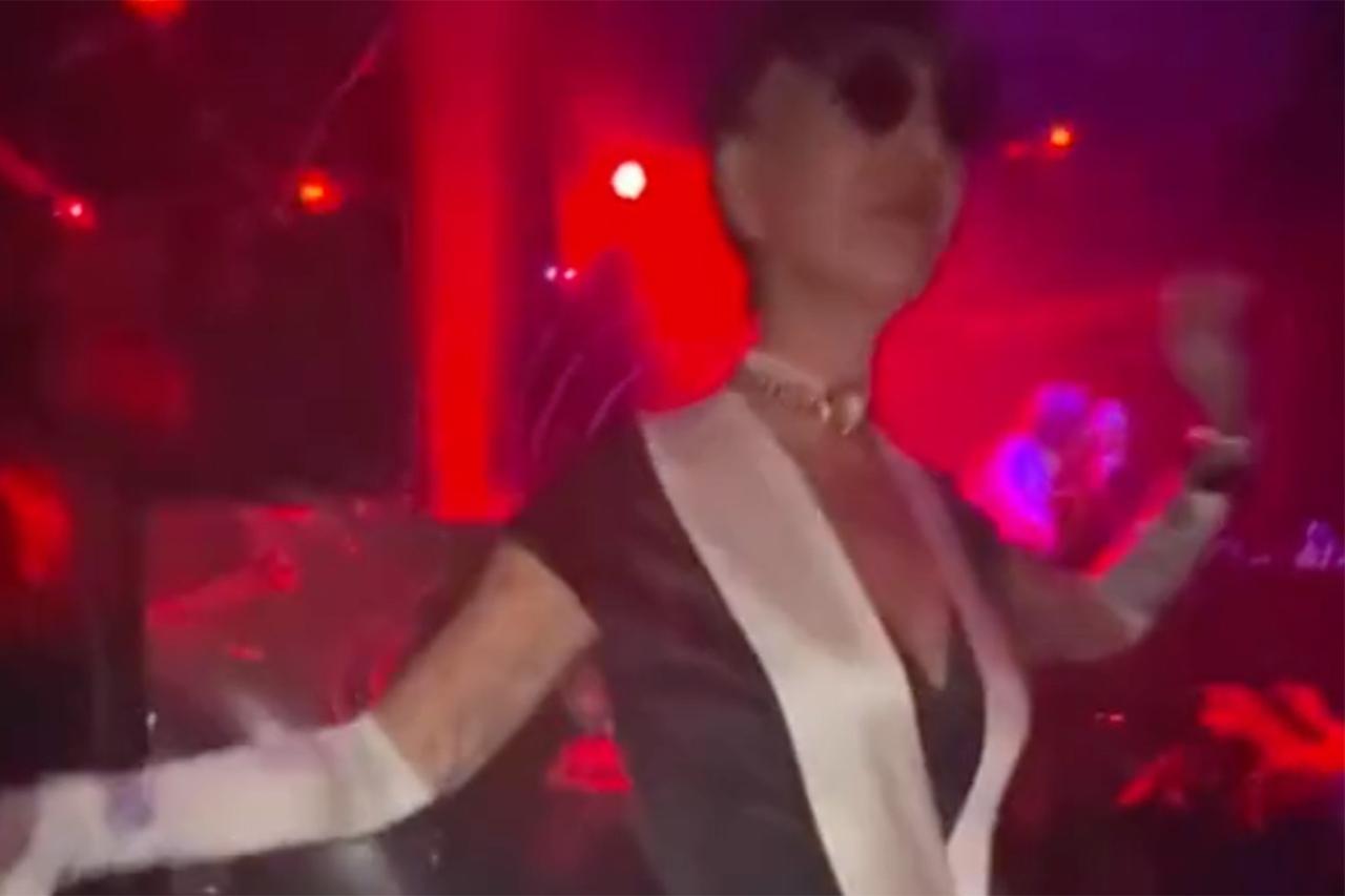 68-летняя Хакамада показала видео танцев в ночном клубе
