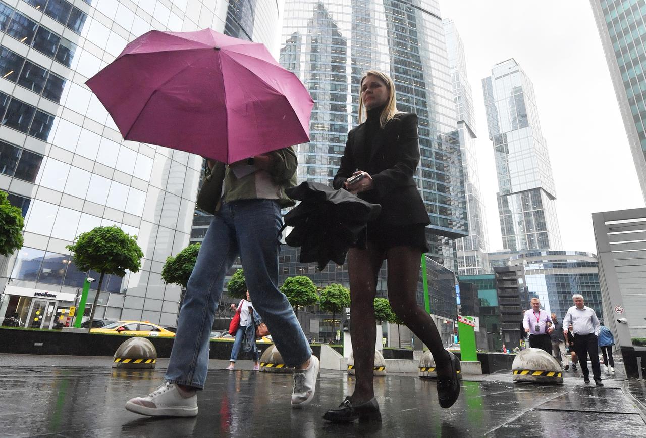 Москвичей предупредили о возвращении дождей