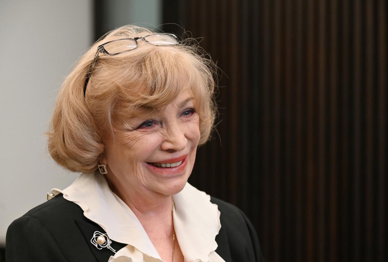 75-летняя известная актриса поделилась отзывами мужчин об ее внешности