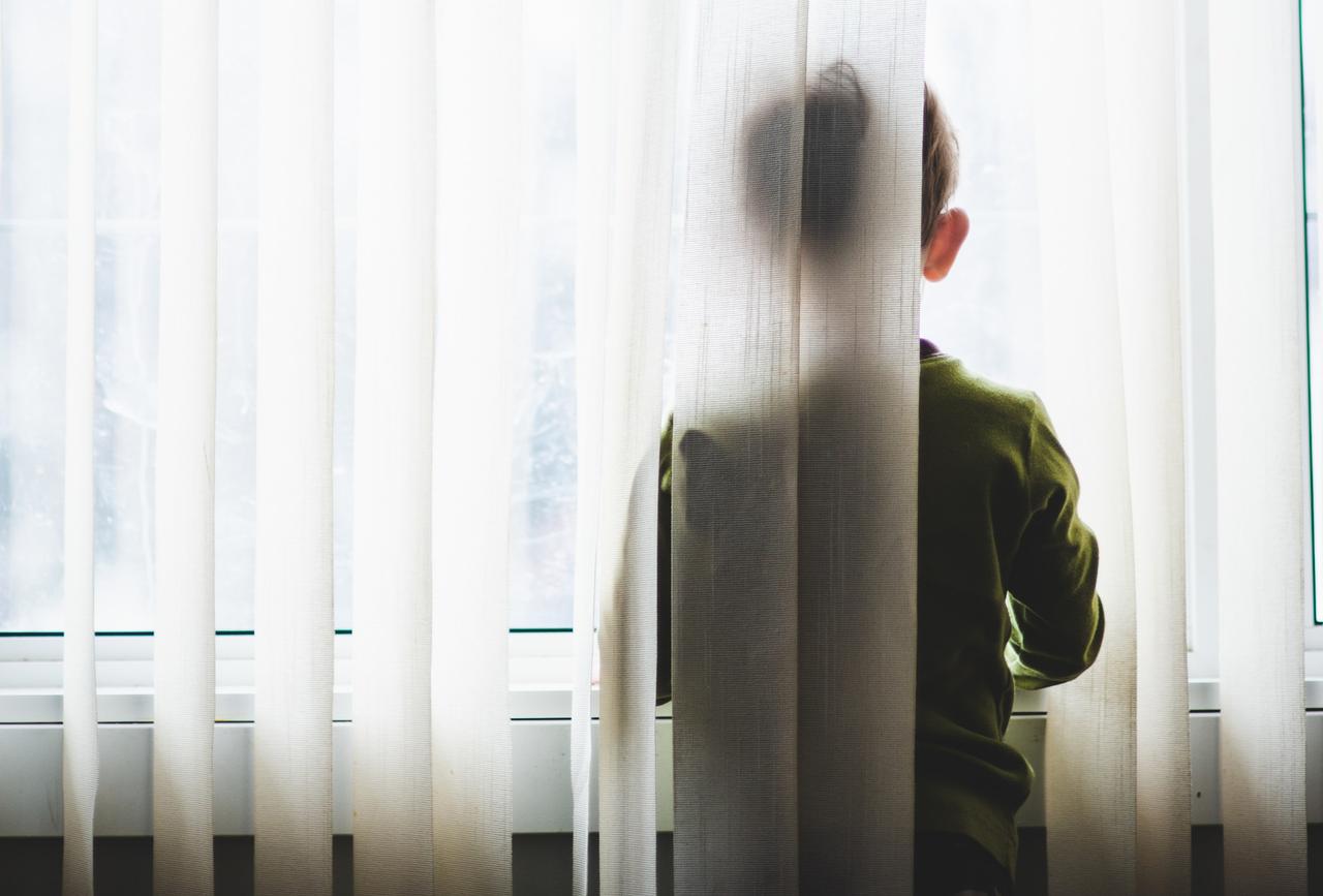 Аферисты выманили у школьника сотни тысяч рублей под предлогом болезни бабушки