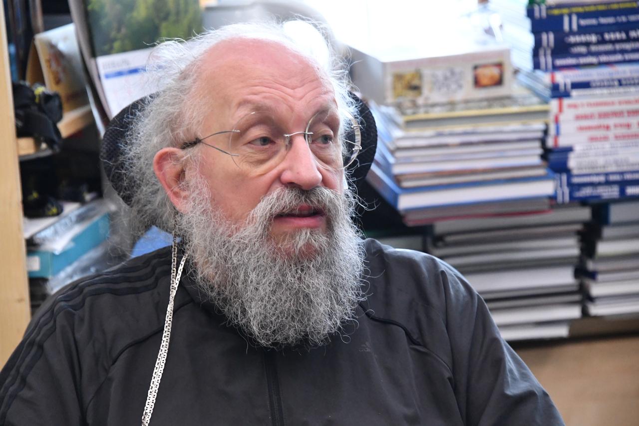 Раскрыты подробности состояния госпитализированного Анатолия Вассермана