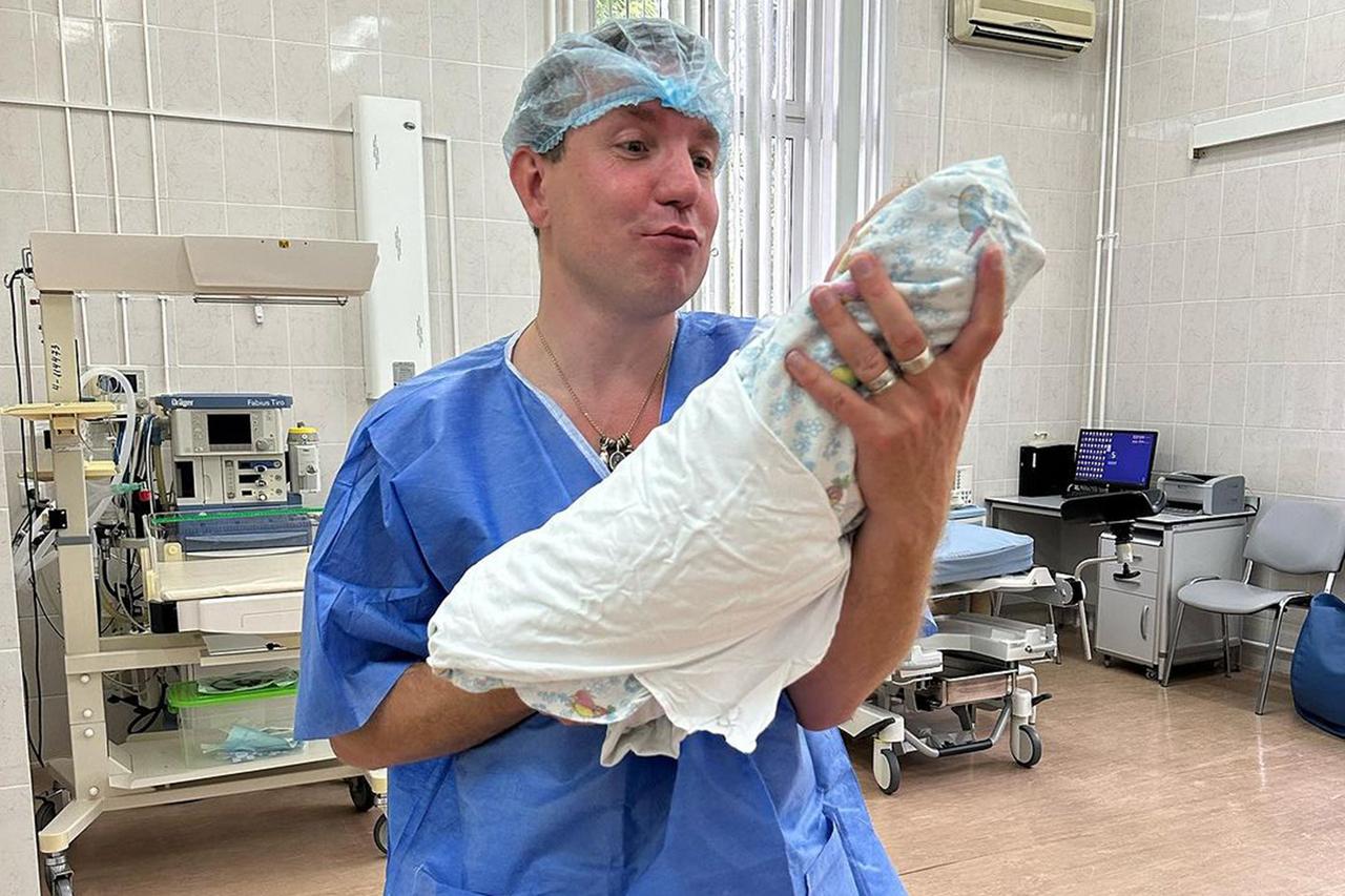 Экс-солистка t.A.t.u родила сына