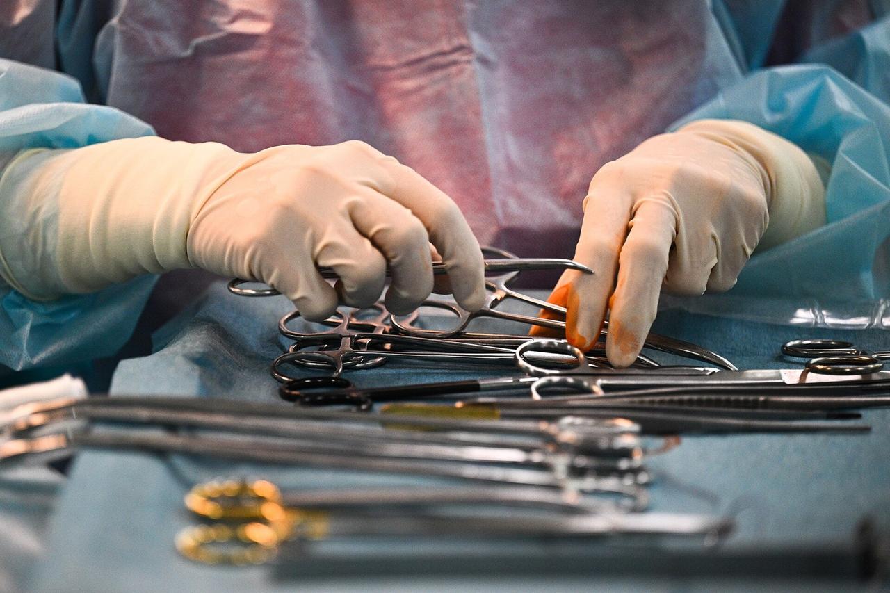 Подмосковные врачи удалили женщине редкую опухоль