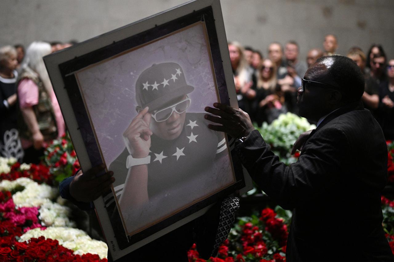 Экс-супруга Пьера Нарцисса рассказала о затратах на похороны певца