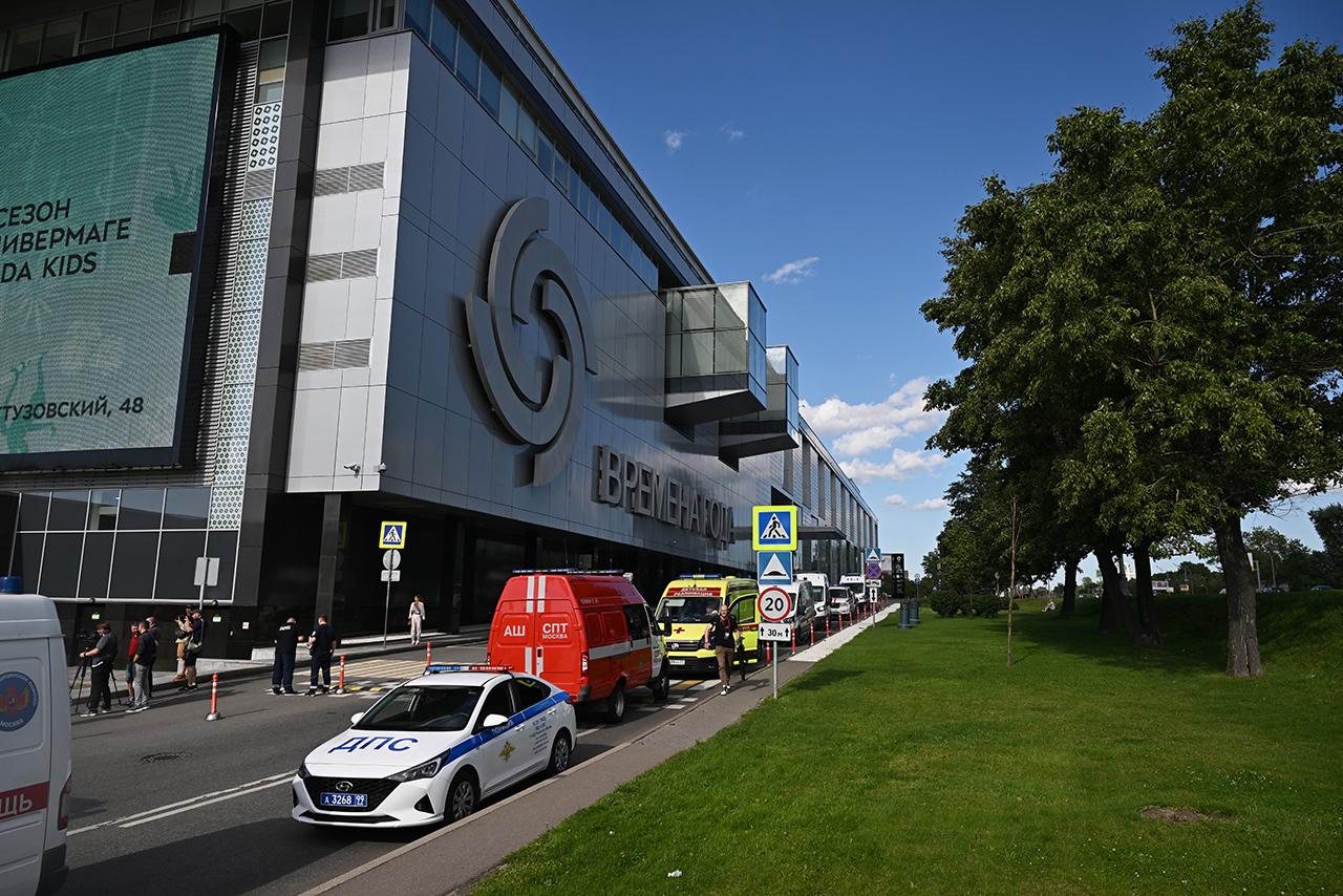 Стало известно о работе ТЦ «Времена года» в Москве после прорыва трубы