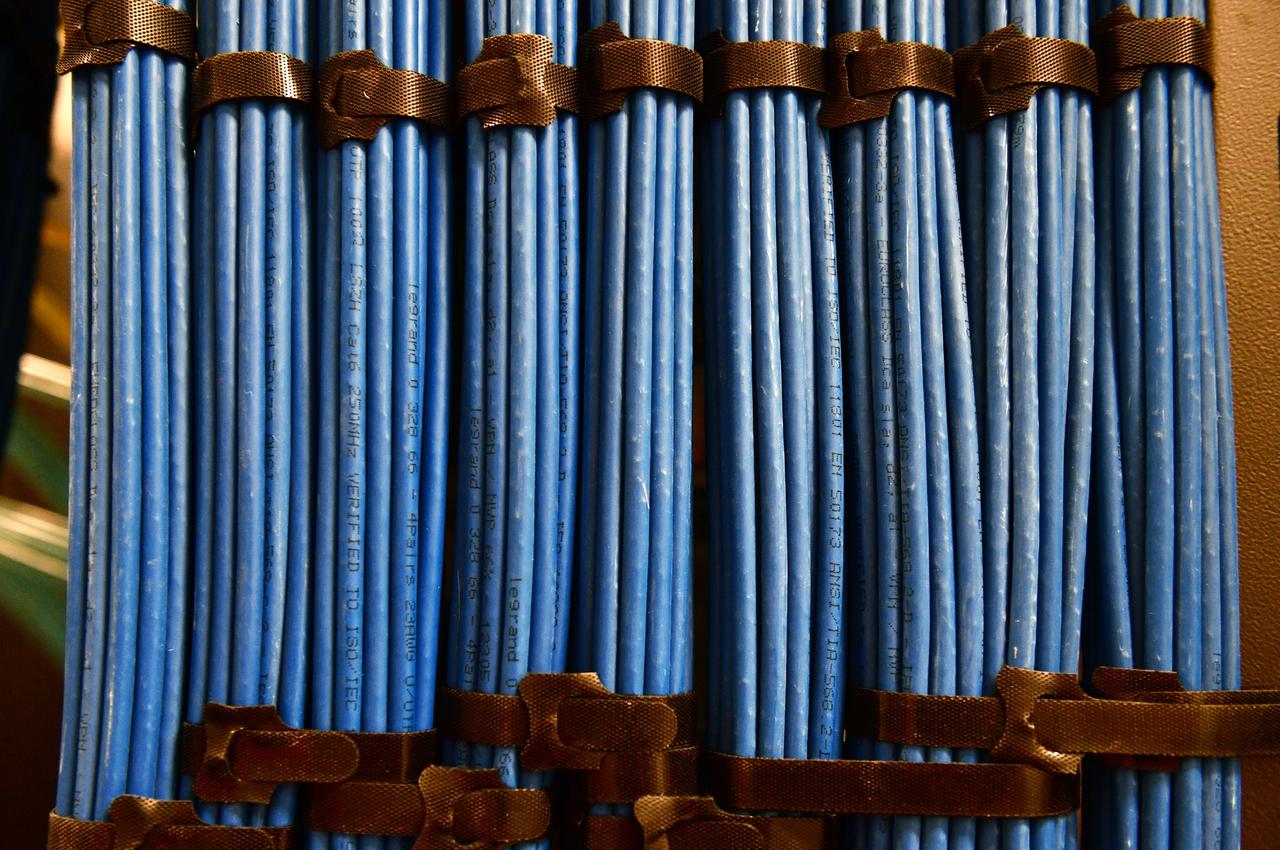 В Москве похитили более километра кабеля Минобороны