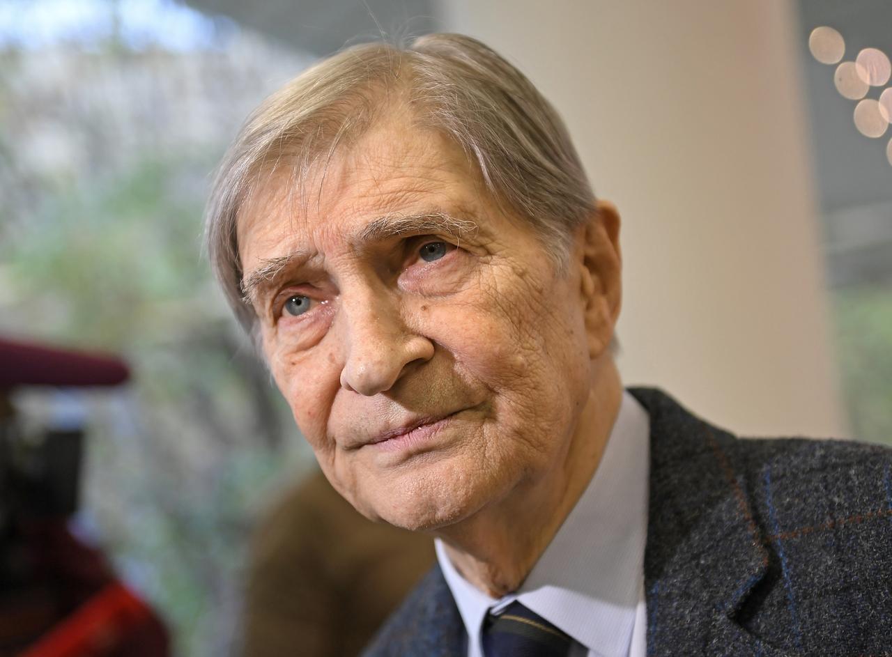 Появилась информация о состоянии актера из «Бриллиантовой руки» в больнице