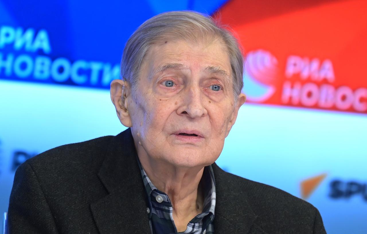 Стало известно о состоянии госпитализированного актера Игоря Ясуловича