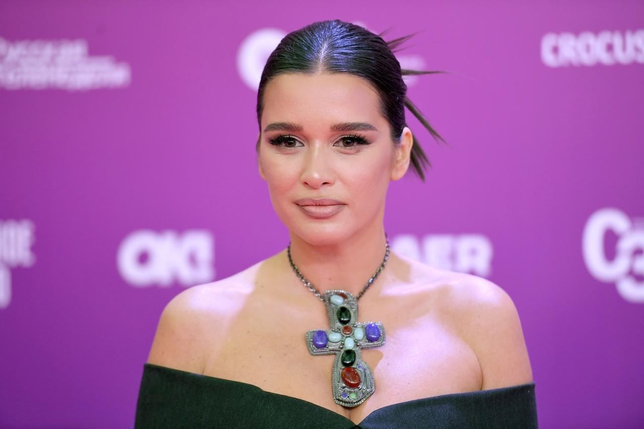 Ксения Бородина улетела из России с детьми