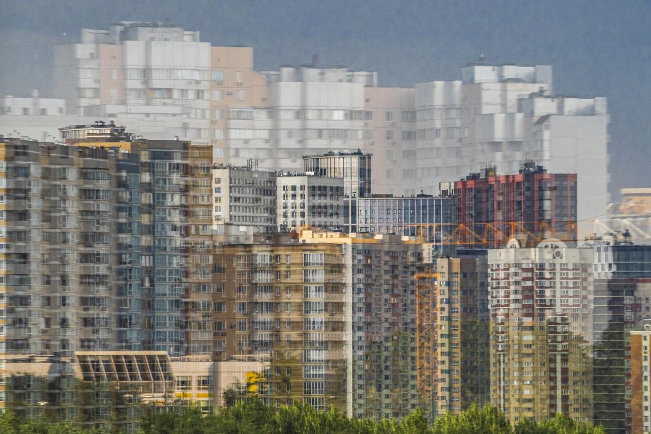 Лифт с пассажиром сорвался вниз в московской многоэтажке