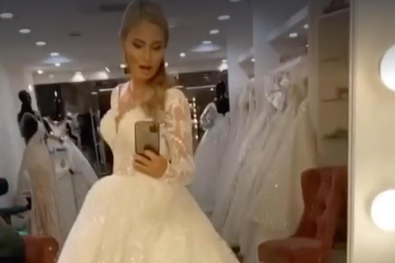 Дана Борисова примерила свадебное платье