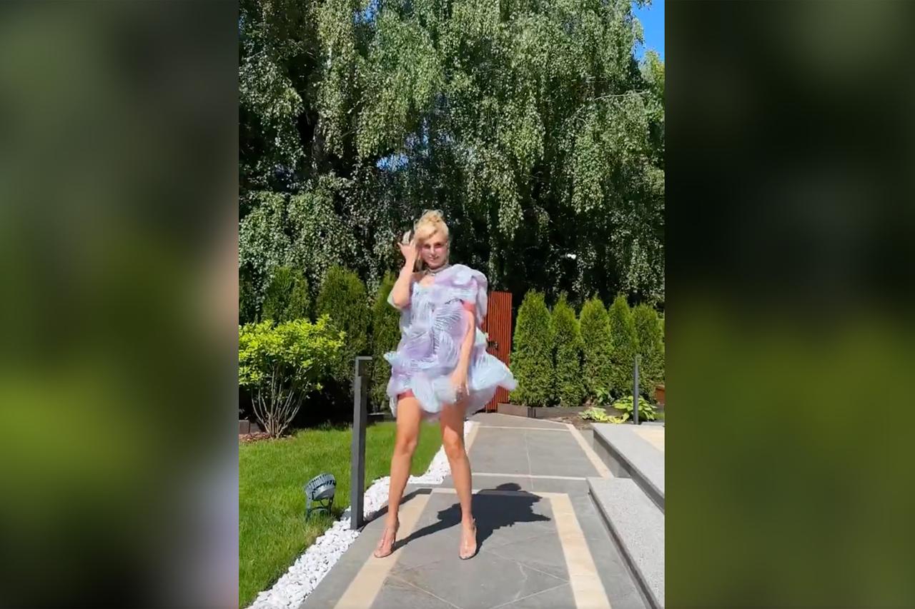 Ноги 32-летней Ханны восхитили пользователей сети