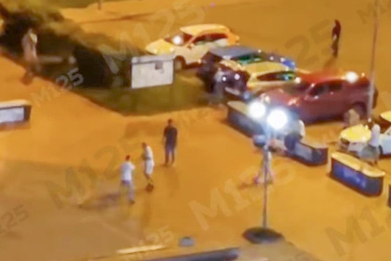 Драка мужчин в Новой Москве попала на видео