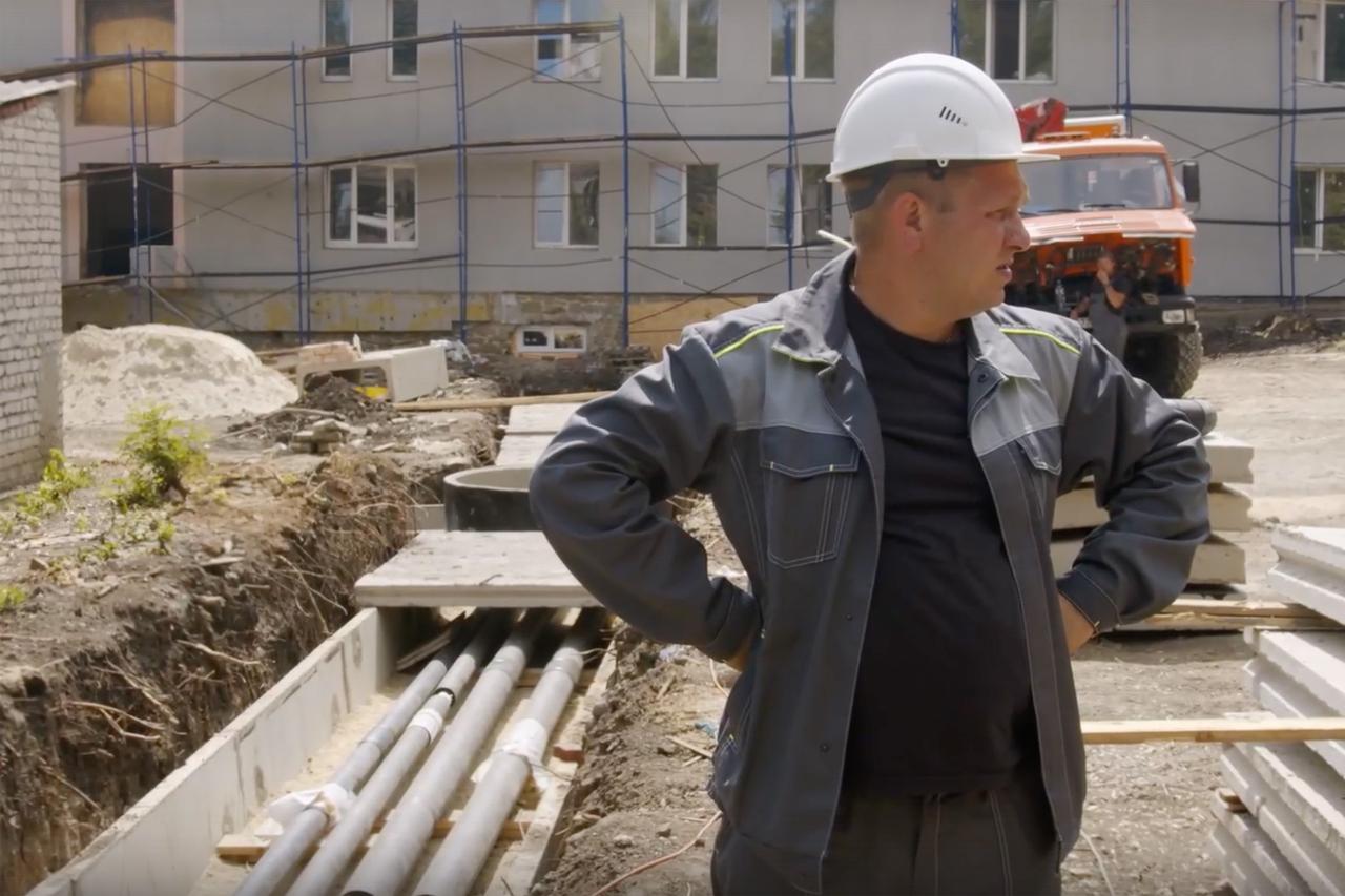 «Мы делаем благое дело». В сети появилось реалити-шоу о восстановлении Донбасса