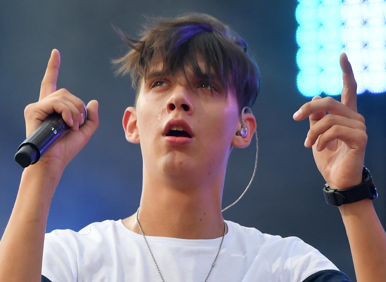 Продюсера известного артиста избили в центре Москвы