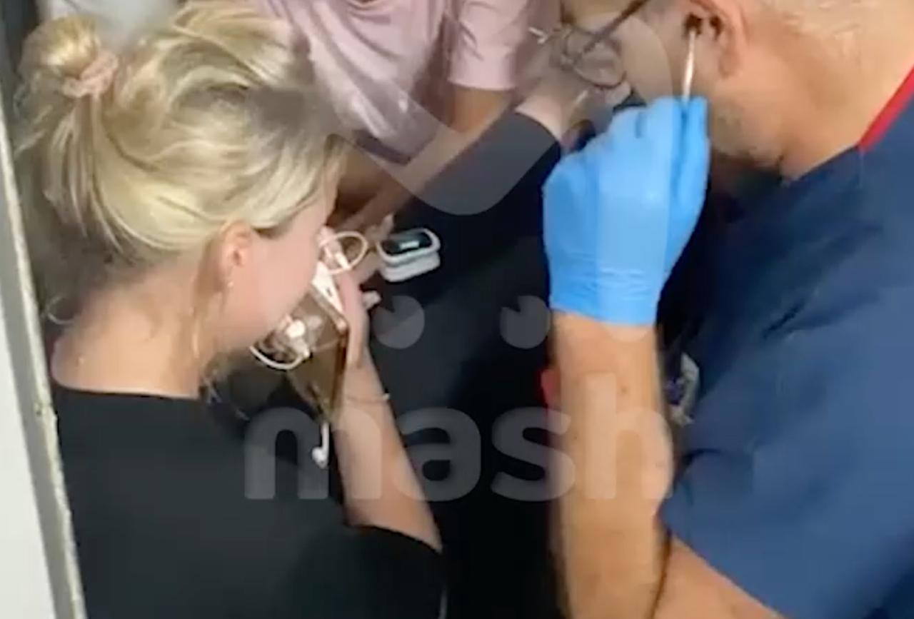 Пассажирам задержанного рейса Анталья — Москва стало плохо