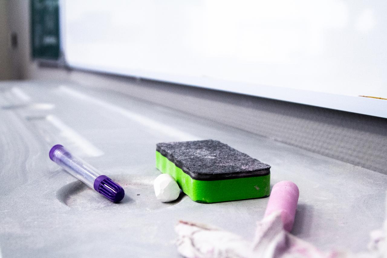 Названы самые высокооплачиваемые специальности учителей в Москве