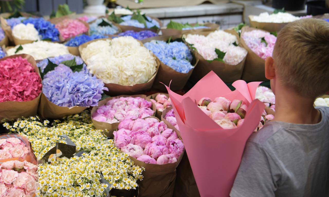 Названа средняя стоимость букета на 1 сентября в Москве