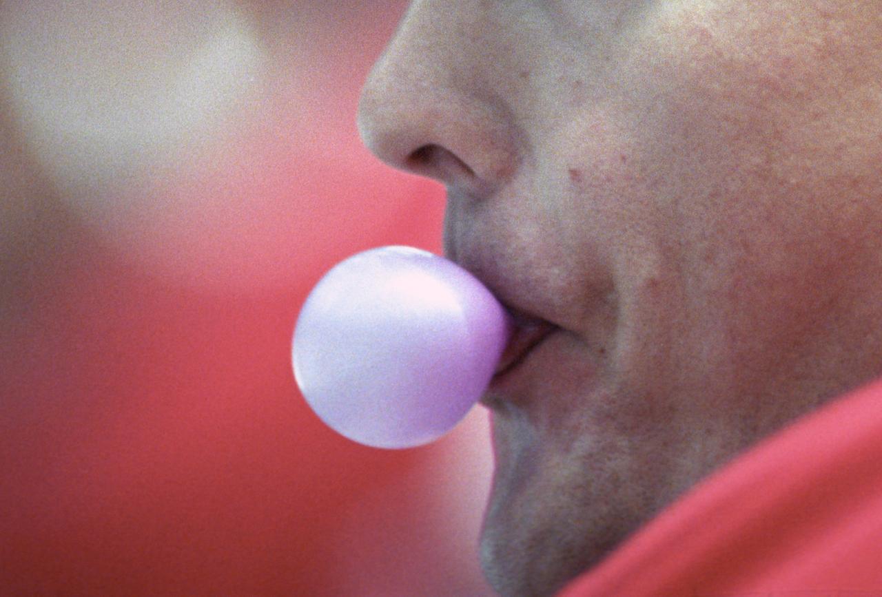 Раскрыты подробности о способах достать жвачку в советской Москве