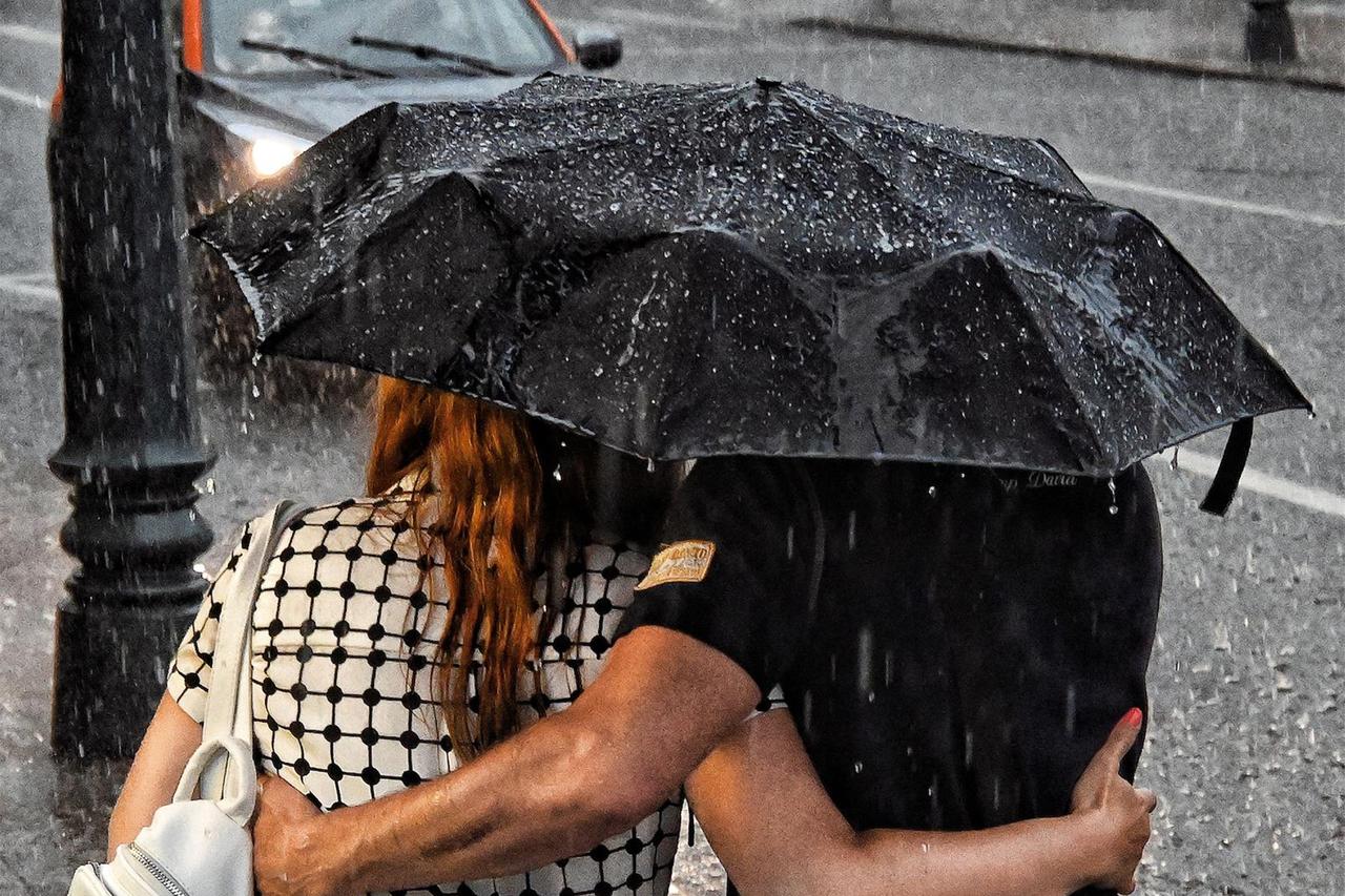 Москвичей предупредили о дождях и похолодании